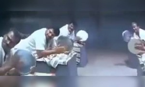 ഗോ കൊറോണ !