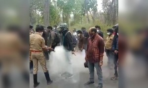 പുറത്ത് പോകണ്ട; വീട്ടിലിരിക്കാം !