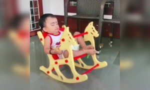 കൊച്ച് ഉറങ്ങുവാണോ ?