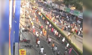 ഇനി വല്ല ബീവറേജും തുറന്നോ ?, വീട്ടിൽ ഇരിക്കുക !