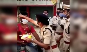 ഈ പരിപാടി എങ്ങനെയുണ്ട്, നോർത്ത് ഇന്ത്യയിൽ എവിടെയോയാണ് !