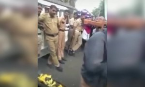 പോലീസുകാരുടെ മുന്നിലാ അവന്റെ ഡാൻസ് ഒരു വീഡിയോ പഴയ