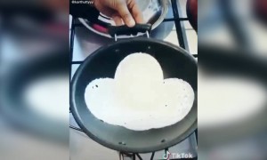 പൂ പോലെത്തെ അപ്പം !