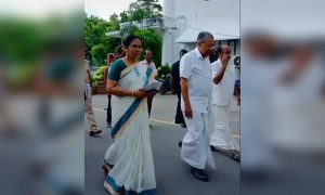 മുഖ്യനും ഷൈലജ ടീച്ചറും !