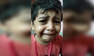 ടീച്ചറെ കാണാൻ കൊതിക്കുന്ന ഒരു പാവം കുട്ടി