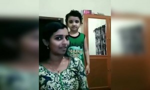 അമ്മയും മകളും കൊള്ളാല്ലോ !