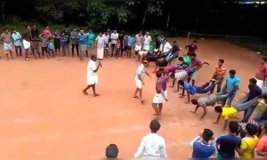 ഇത് എന്ത് കളിയാടോ ?..