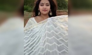 നടി അനു സിത്താര !