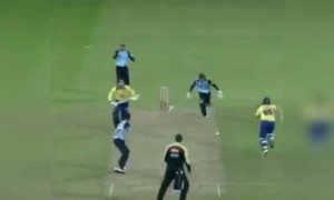 നീ വ്യക്തി വൈരാഗ്യം തീർത്തതല്ലേടാ !