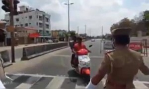 പുറത്തിങ്ങിയവർക്ക് തമിഴ്നാട് പോലീസ് കൊടുത്ത പണി !