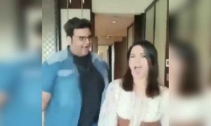 സണ്ണി ചേച്ചിടെ പൂത്തുമ്പി !!