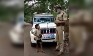 കുടുക്കയിലെ പൈസ ദുരിതാശ്വാസനിധിയിലേക്ക് നൽകി മിടുക്കൻ !