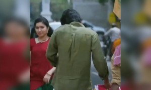 നിങ്ങൾക്കുമുണ്ടാകും ഇതുപോലെ ഒരു കോഴി ചങ്ക് !