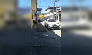 വണ്ടി കത്തിച്ച് വിട്ടതാണോ !