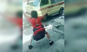 ചെക്കൻ കൊള്ളാല്ലോ !