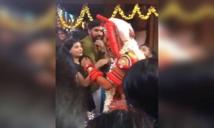 തെയ്യം; മിടുക്കി കൊള്ളാല്ലോ !