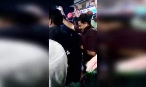 നല്ല താളബോധമുള്ള ചേട്ടനാ !