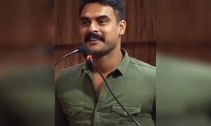 ടോവിനോ അച്ചായൻ