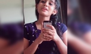 ആഹാ നന്നായിട്ട് പാടി !!!!!!...