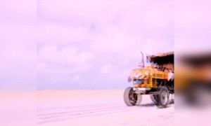 ദുൽക്കറും ചാർളിയും