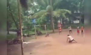 അവന്റെ തല അവിടെ തന്നെ ഉണ്ടോന്ന് നോക്ക്