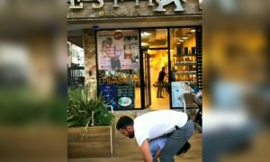 അമ്പോ, തകർത്തു !