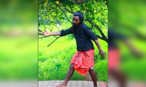 ഒരു ഗാനമേള ഡാൻസർ ആകണോ !