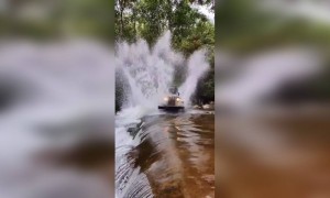 എന്താ വരവ്...