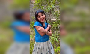 മോളൂട്ടി പൊളിച്ചു