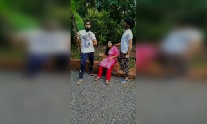 ഇങ്ങോട്ട് വീശട