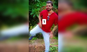 വത്യസ്തമായ പോസുകൾ