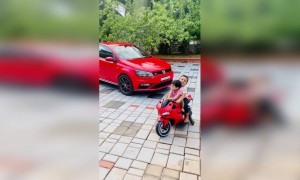 എങ്ങോട്ടാ ബൈക്കിൽ