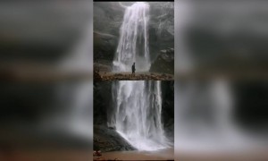 ഭൂമി ചുവന്ന ഭൂമി