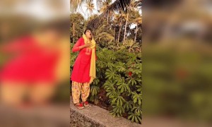 ഒറ്റക്ക് പോകാനോ ....