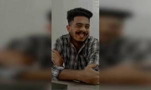 കണ്ണാടിയോട്